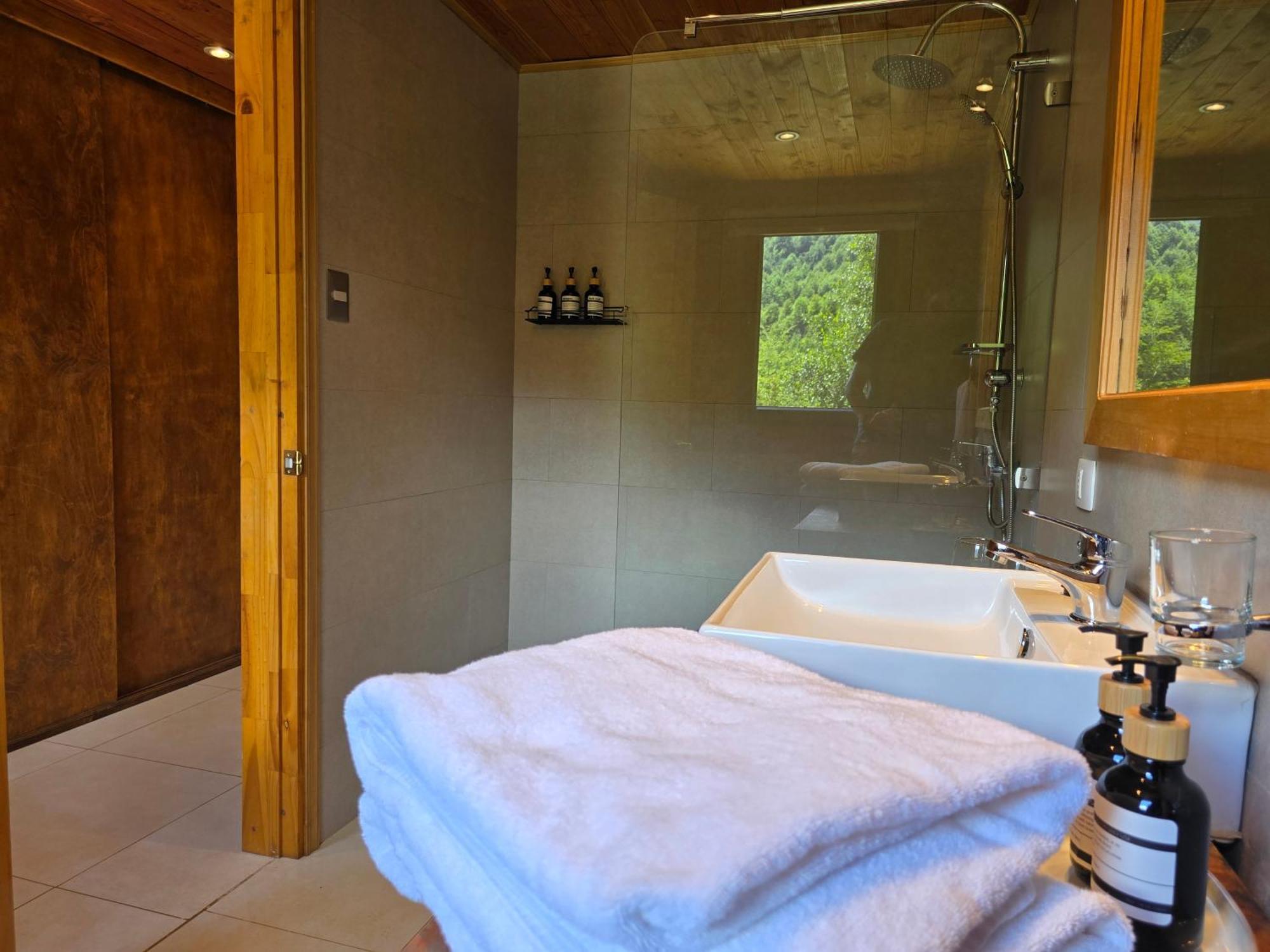 Peuma Patagonia Lodge *
